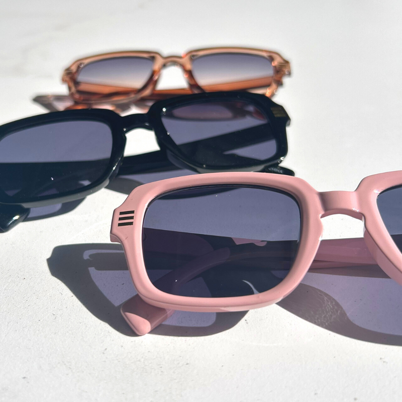 Everyday Mid Temple Horn Rimmed Square Sunglasses D315