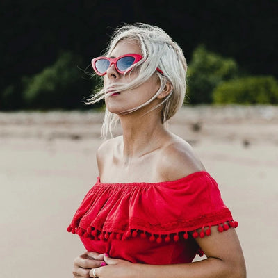 Women's Narrow 1990's Retro Flat Lens Cat Eye Sunglasses C523