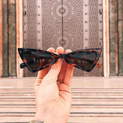 Gafas de sol estilo ojo de gato con forma de triángulo retro a la moda para mujer C570
