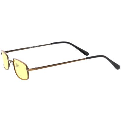 Gafas de sol retro de metal en tono de color rectangular pequeño de los años 90 C708