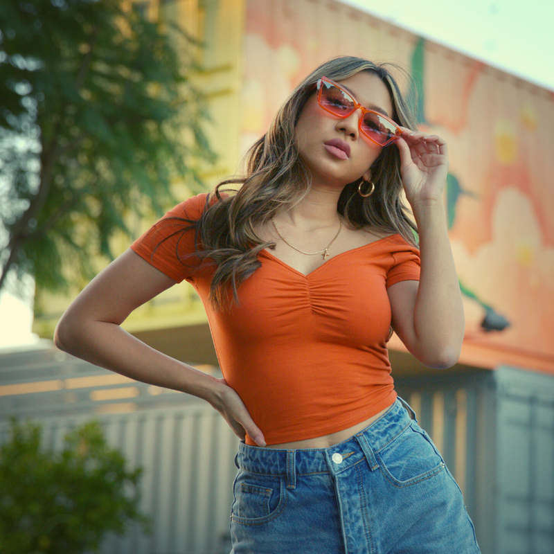 Sleek Semi-Rimless Winged Lens Cat Eye Sunglasses D276